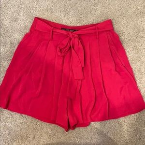 High waisted Zara Mantegna pleated shorts